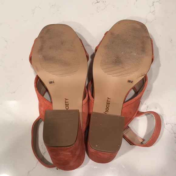 So-Joree coral suede block heel - Picture 7 of 8